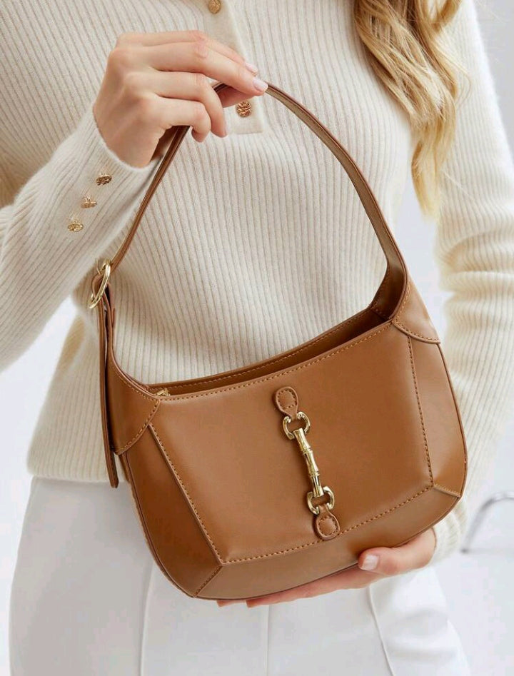 Bolsa feminina Estilo Baquete Com Detalhe Dourado